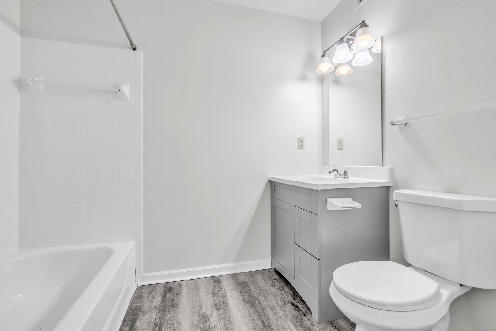 Laporte Apartment: 9107 N Wilhelm Rd