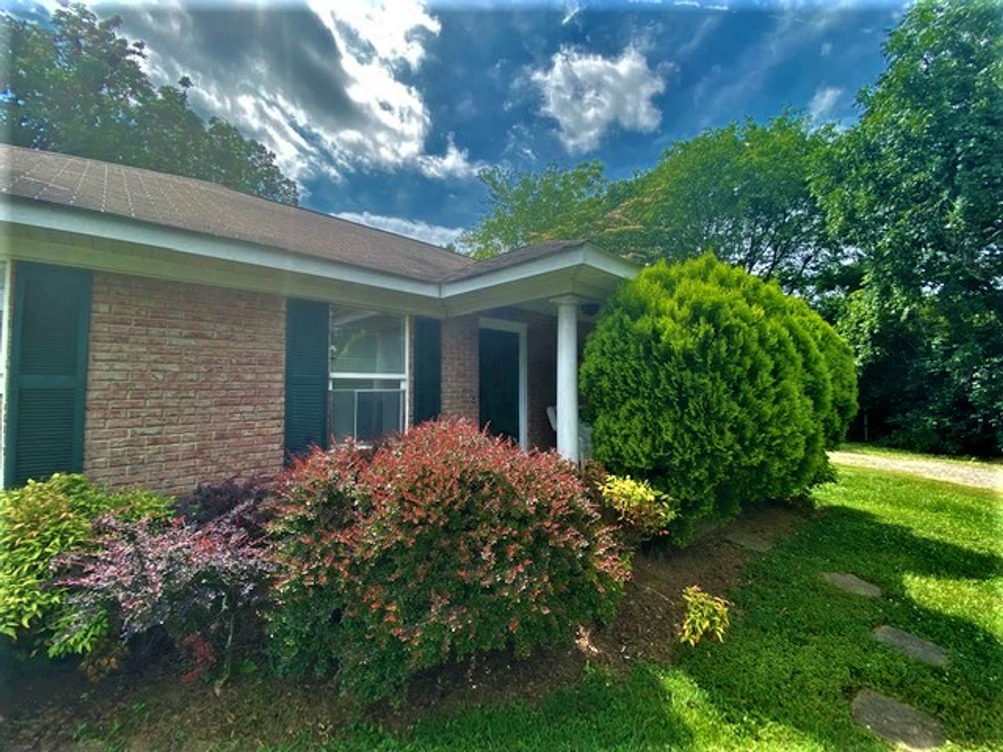 Cornelius House: 19632 - A Tryon St