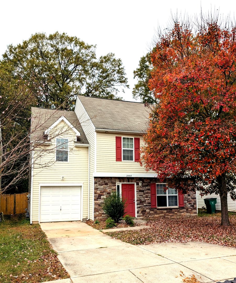Charlotte House: 2507 Anna Garrison Rd