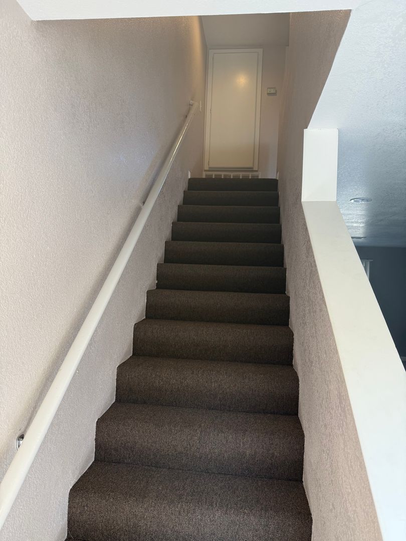 Santa Ana Apartment: 919 and 1001 South Lyon Street