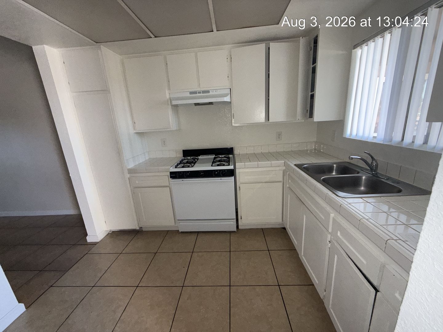Placentia Apartment: 400 Baker Street