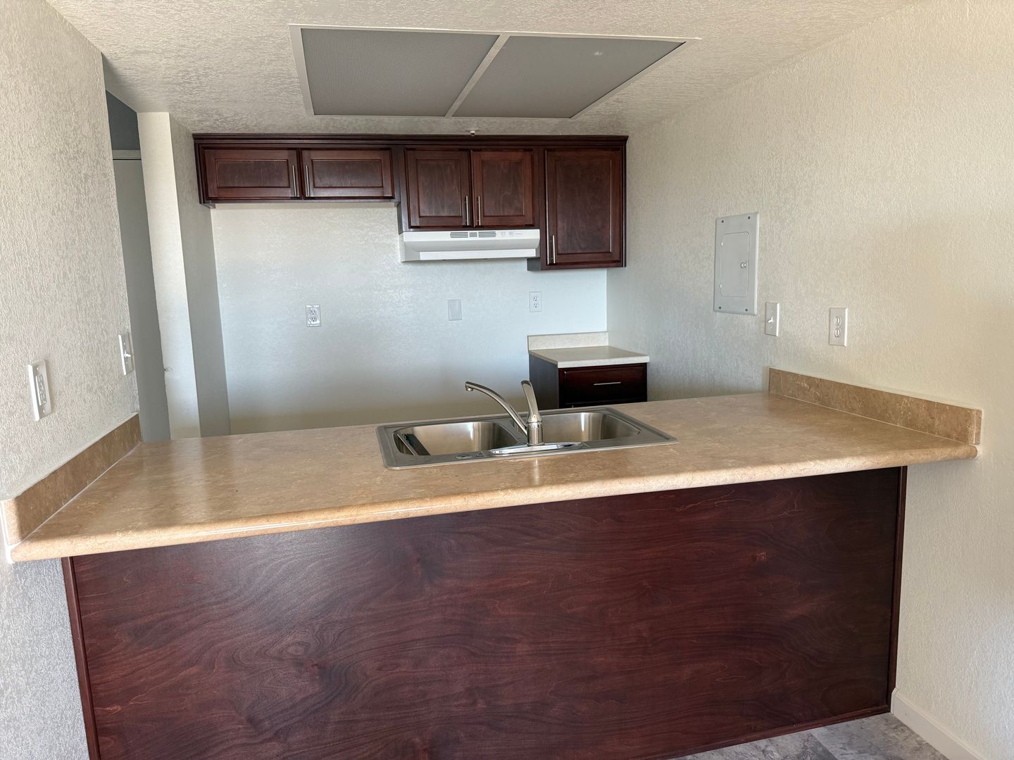 Santa Ana Apartment: 512 North Porter Street