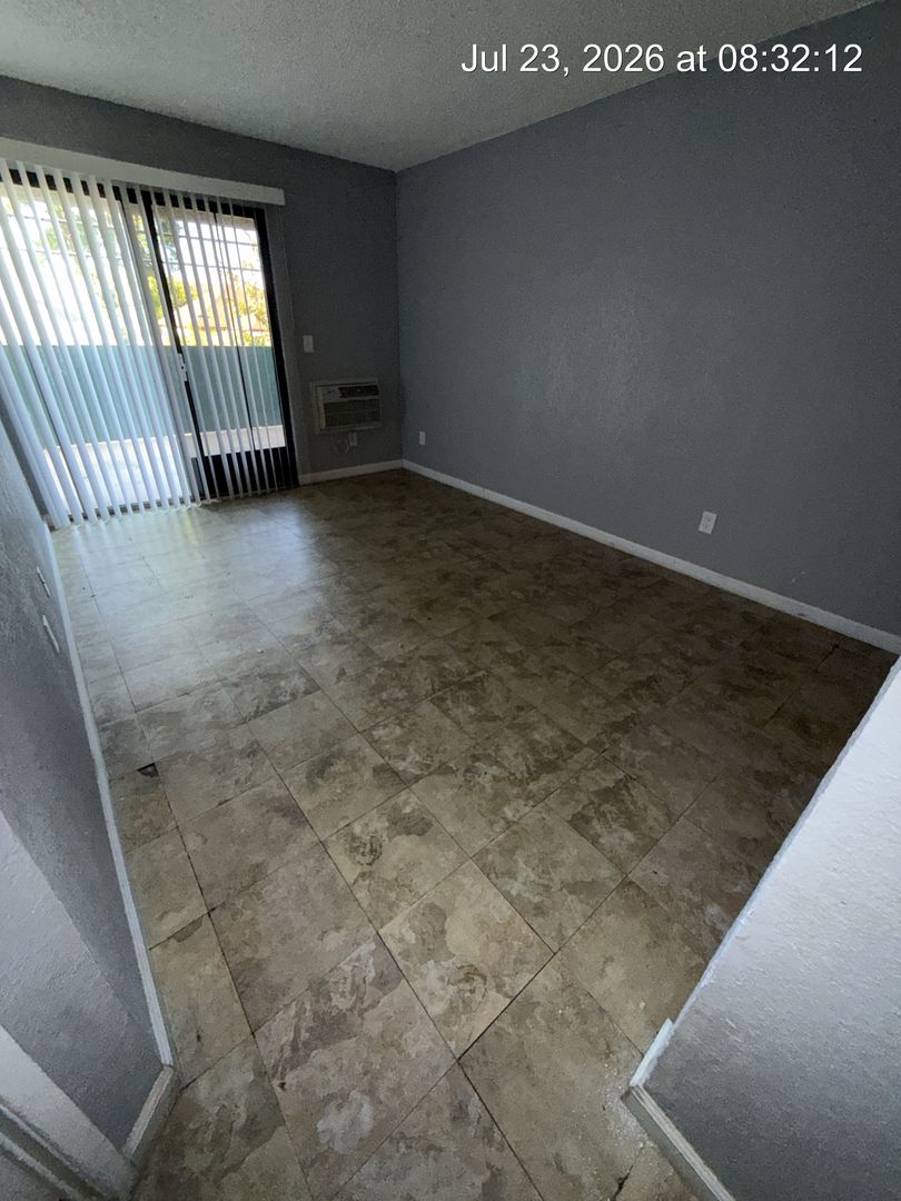Santa Ana Apartment: 512 North Porter Street