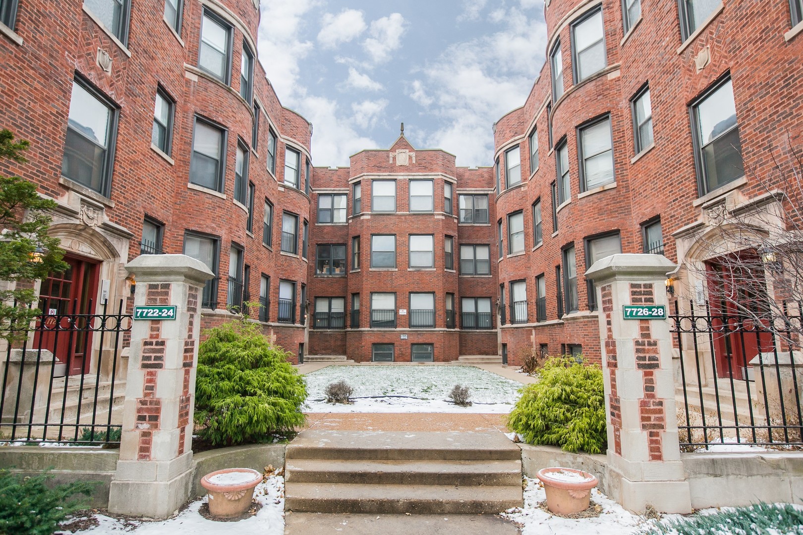 Chicago Apartment: 7722-28 N. Marshfield
