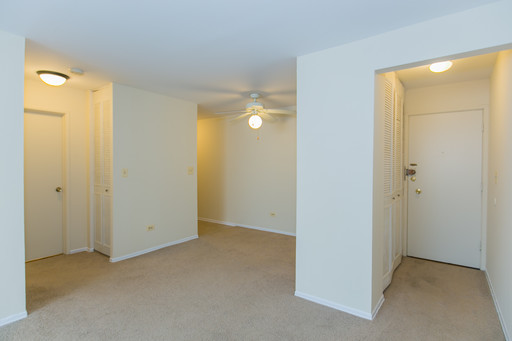 Spacious One Bedroom in Lincoln Park – photo 1