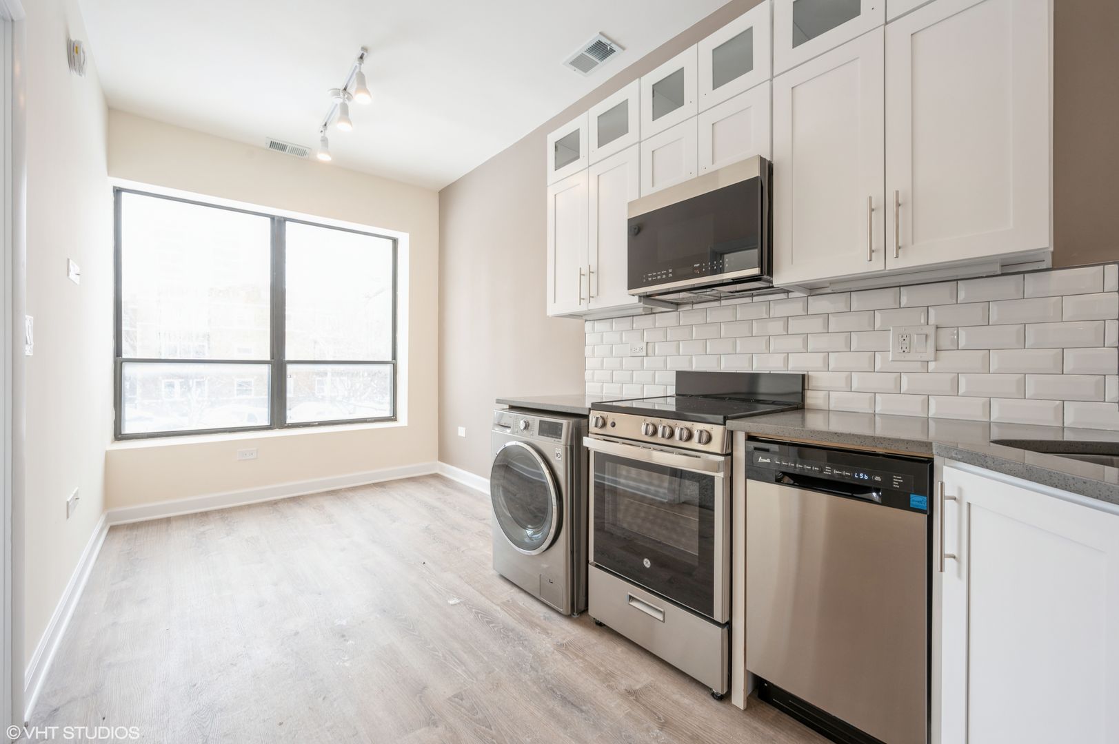 Chicago Apartment: 2526-44 N. Clark