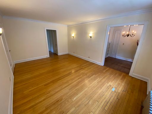 One Bedroom in the heart of Evanston – photo 1