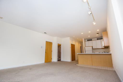 3 Bed 2 Bath Rental at 2863 N. Clark, #2, Chicago, IL – photo 1