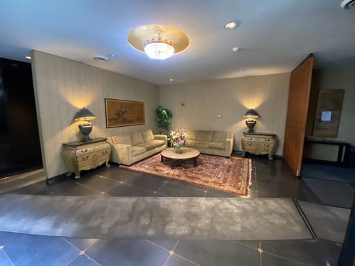 Beautiful 2 Bedroom and 2 Bathroom Apartment in the heart of Evanston – photo 1