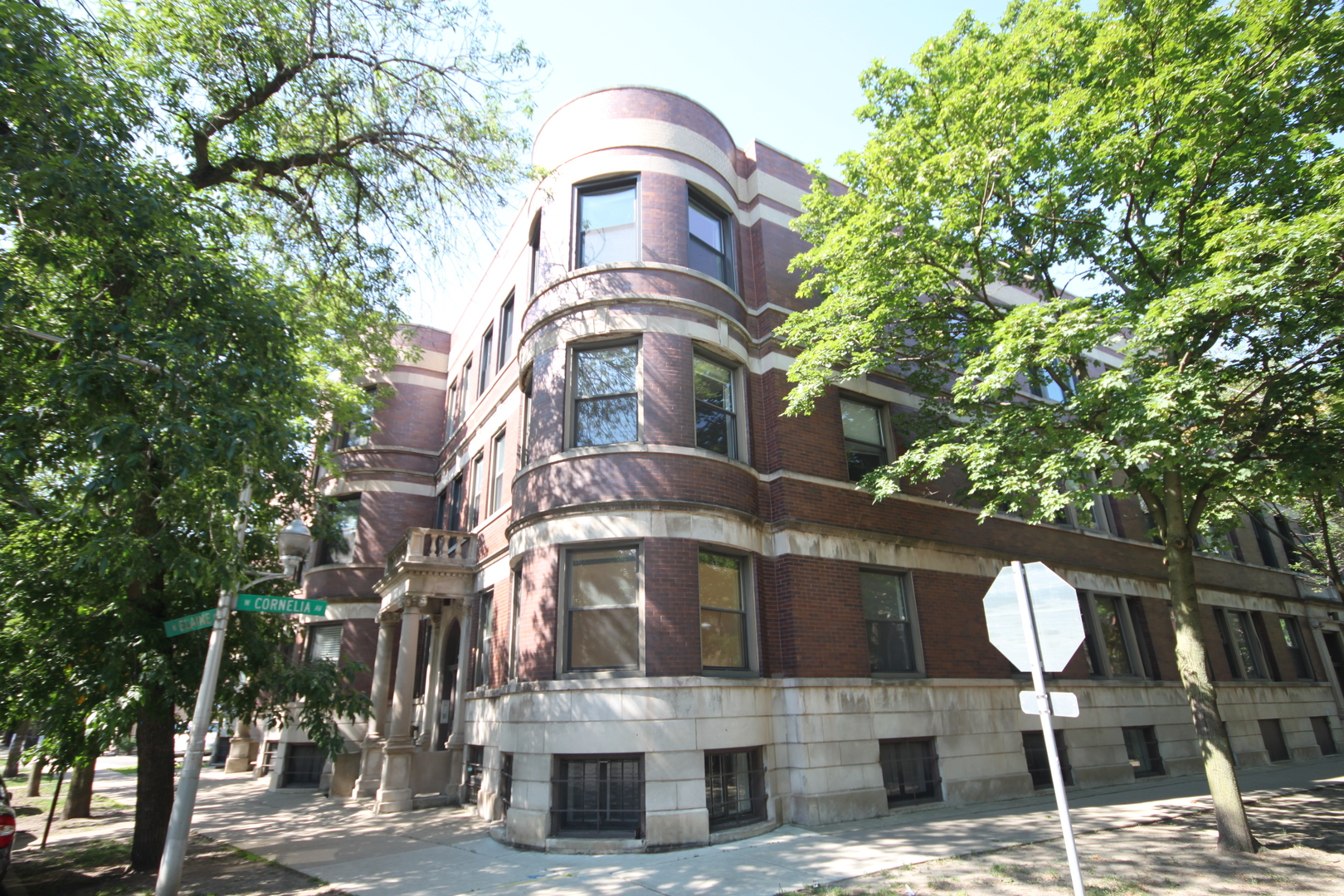 Chicago Apartment: 3450-56 N. Elaine Place