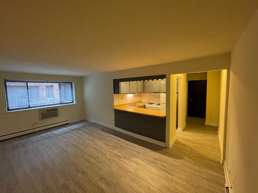Lakeview Studio Apartment – photo 1