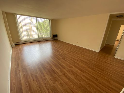 Spacious 3 Bedroom, 2 Bath in the heart of Evanston – photo 1