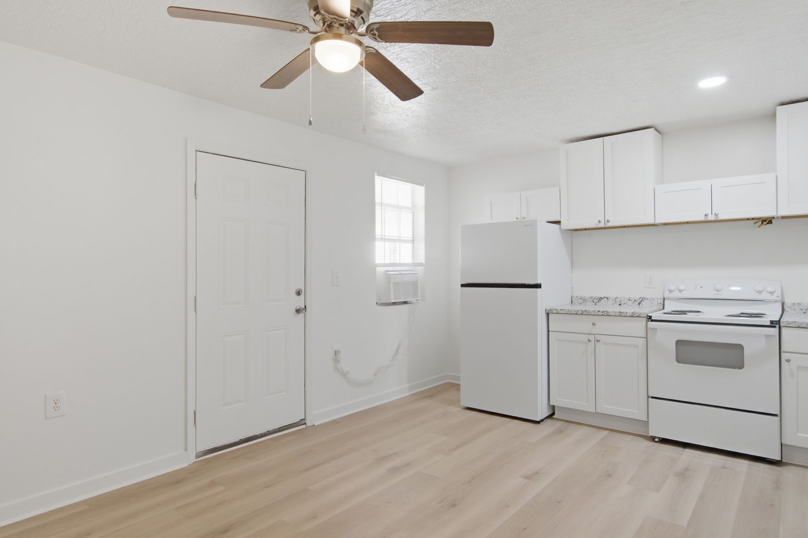 North Charleston Apartment: 1824 Grayson