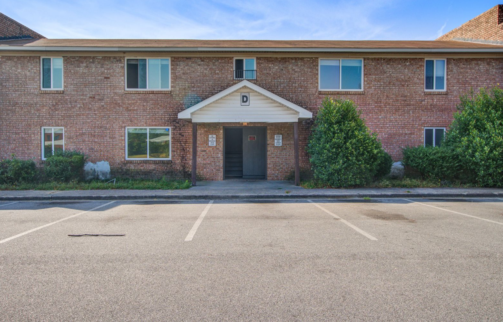 Augusta Apartment: 1931 Murphy Road