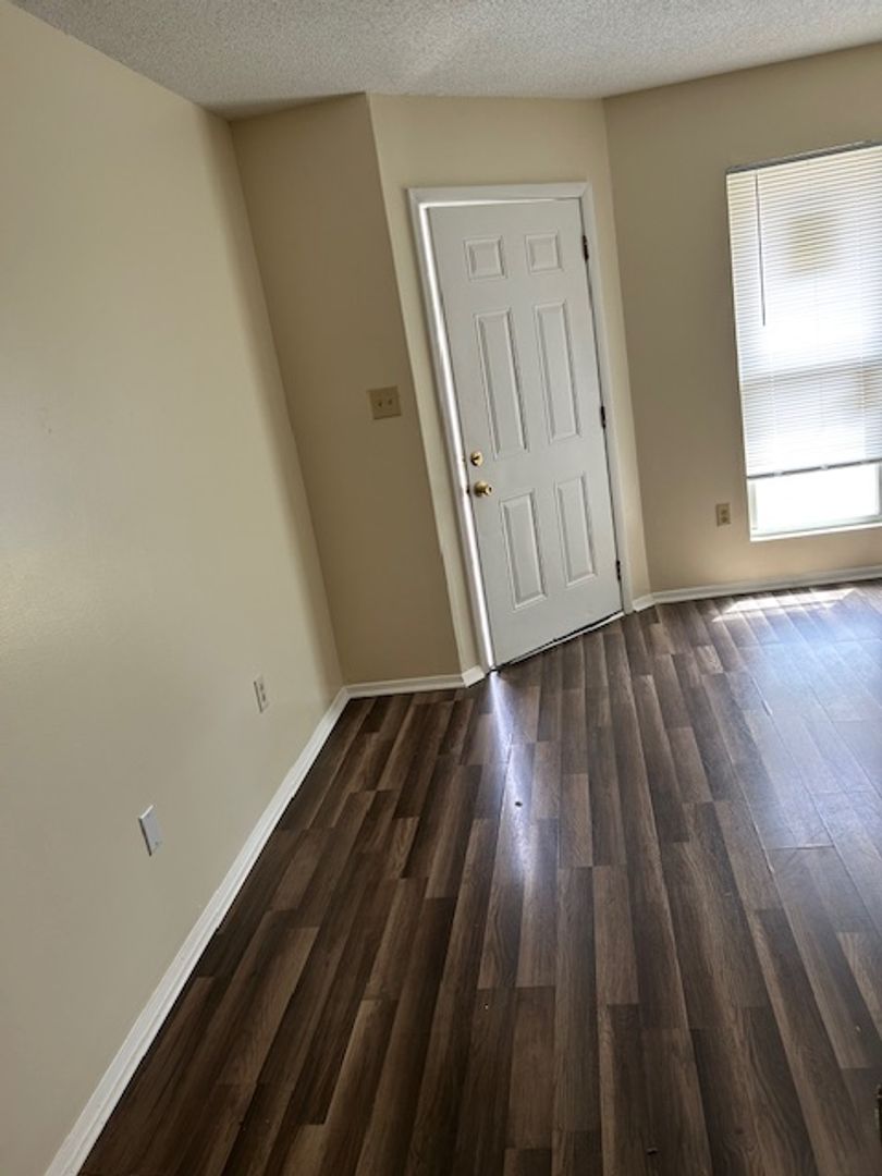 Winnsboro Apartment: 197 Lamplighter Dr.