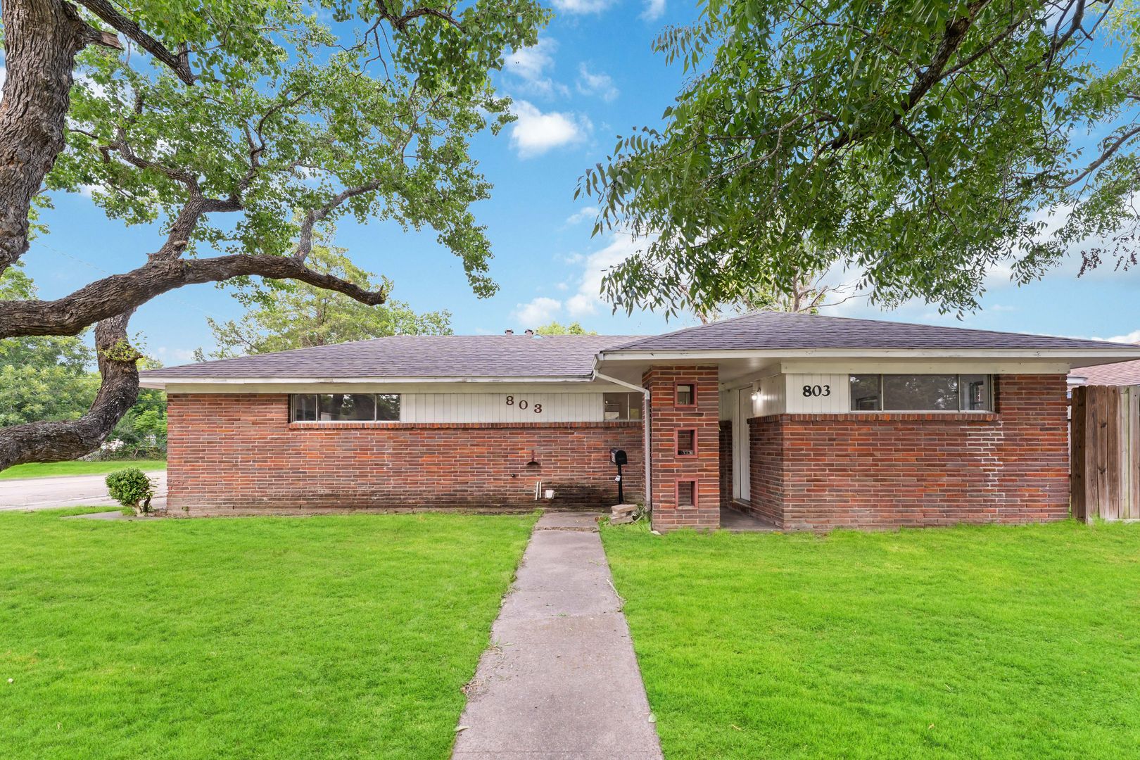 La Porte House: 803 S. Fourth Street