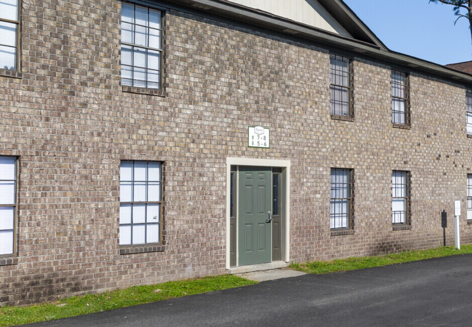 Goose Creek Apartment: 105 Farm Rd.