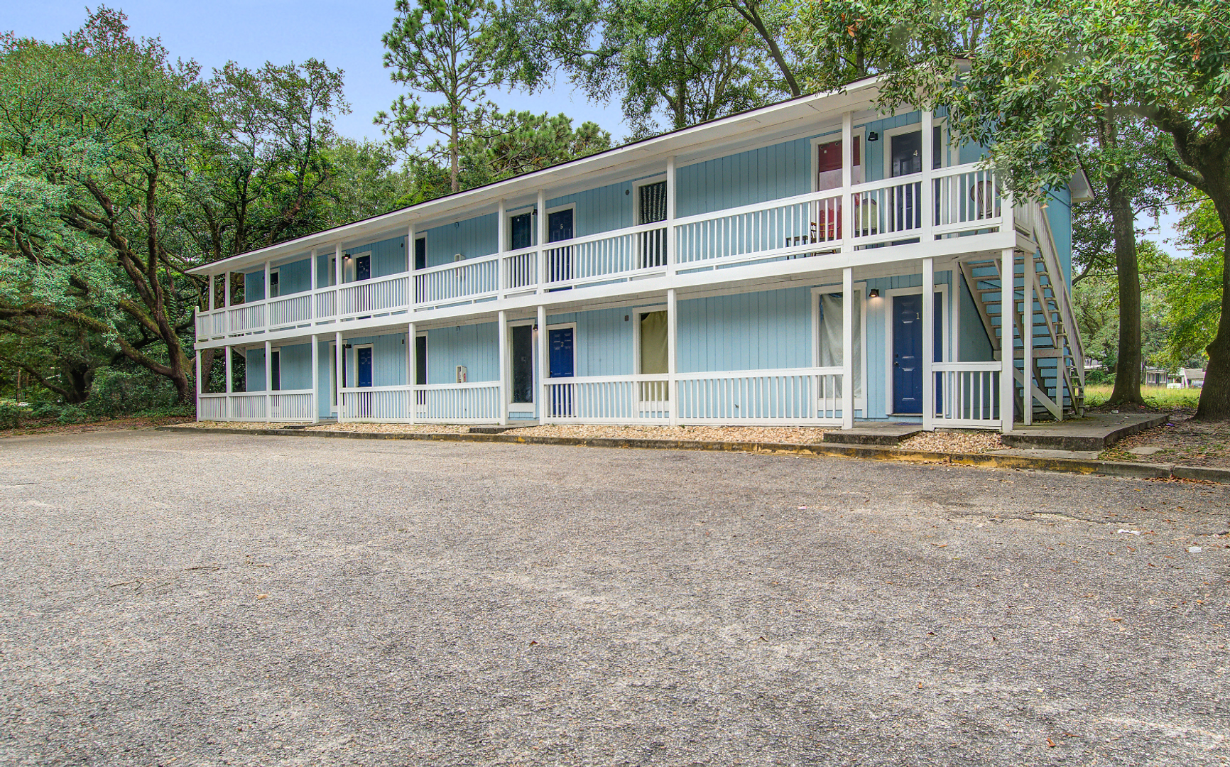 Georgetown Apartment: 2307 S. Fraser St.