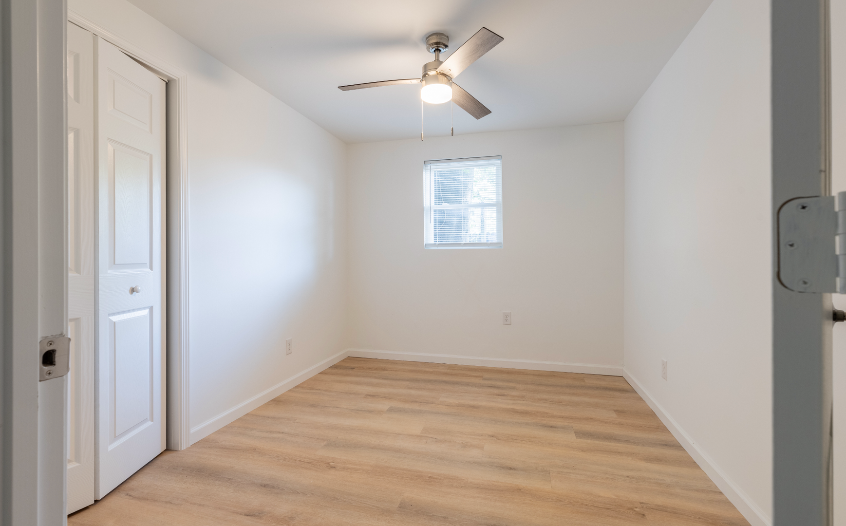 North Charleston Apartment: 2023 Clements Avenue