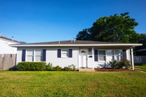 3 Bedroom Rental – 113 Trout Ave, Galveston, TX 77550