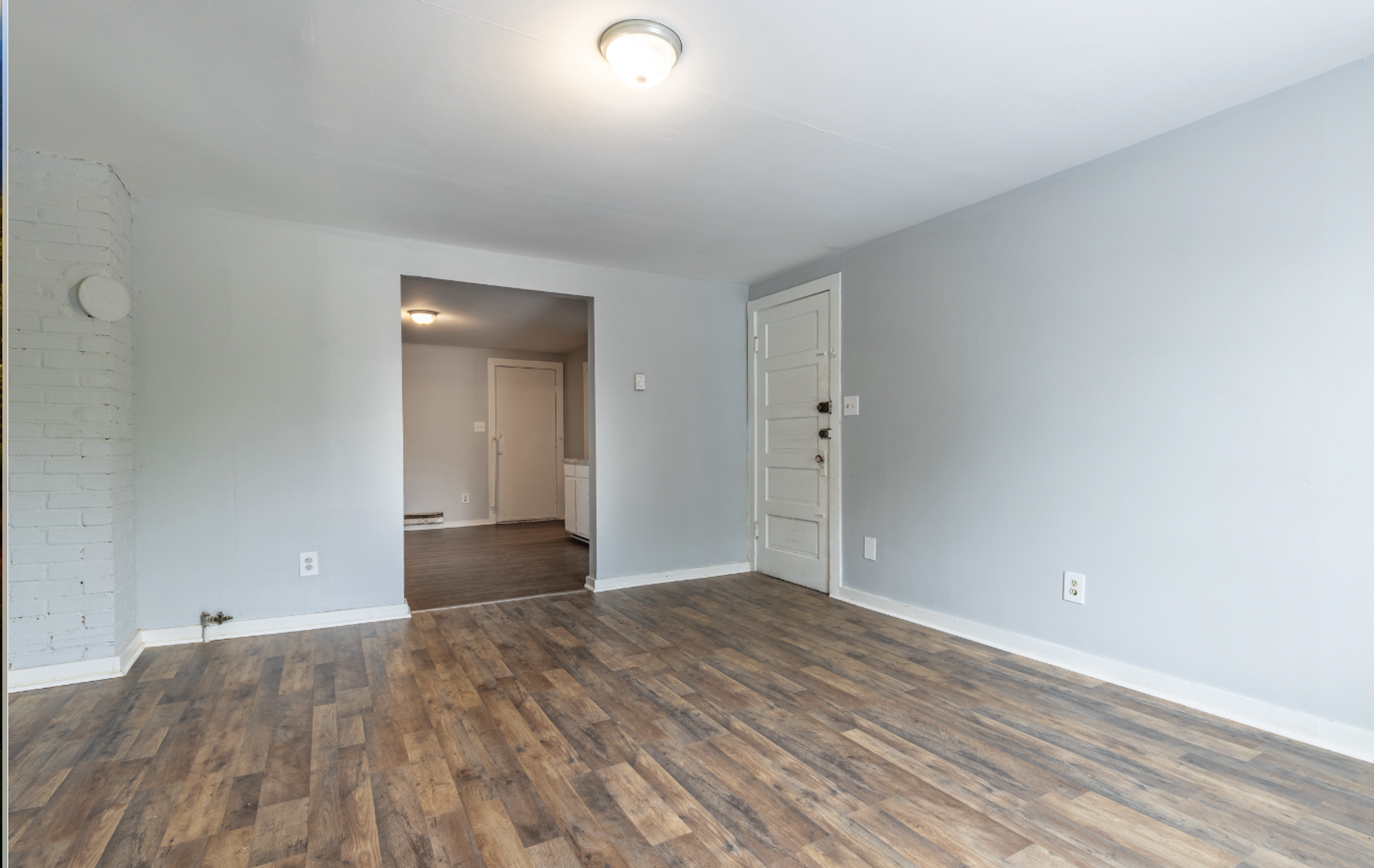 North Charleston Apartment: 1931 Clements Ave.
