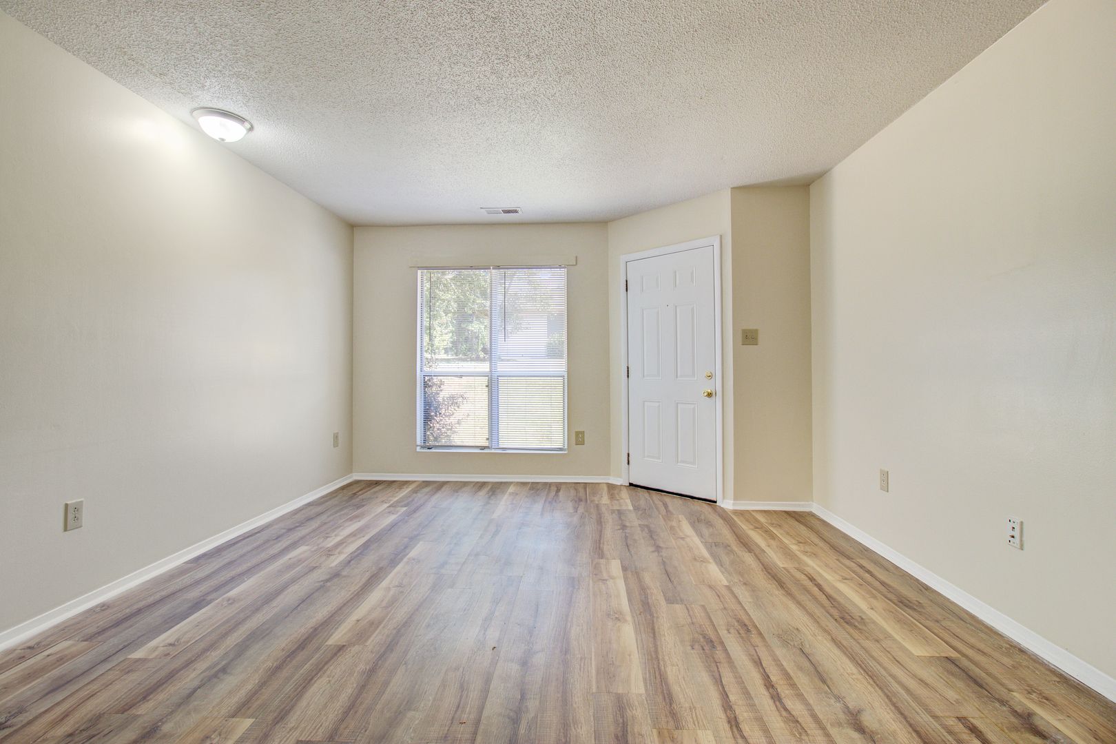 Winnsboro Apartment: 197 Lamplighter Dr.