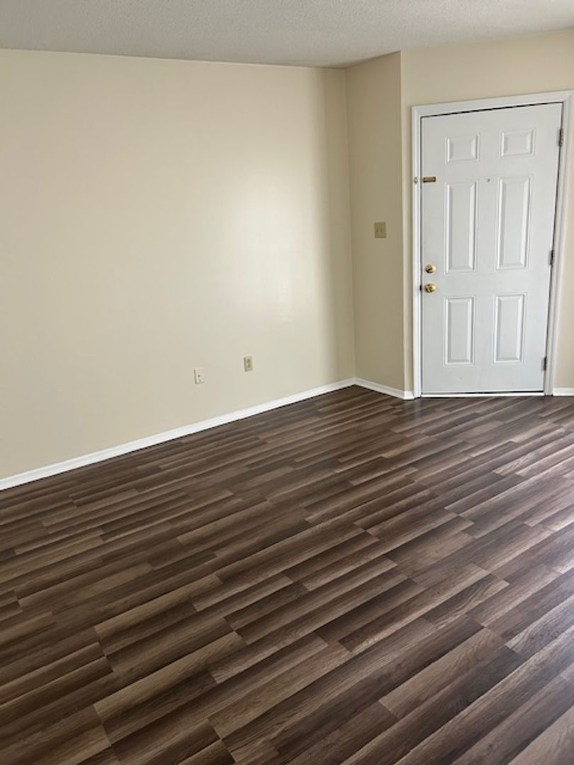 Winnsboro Apartment: 197 Lamplighter Dr.