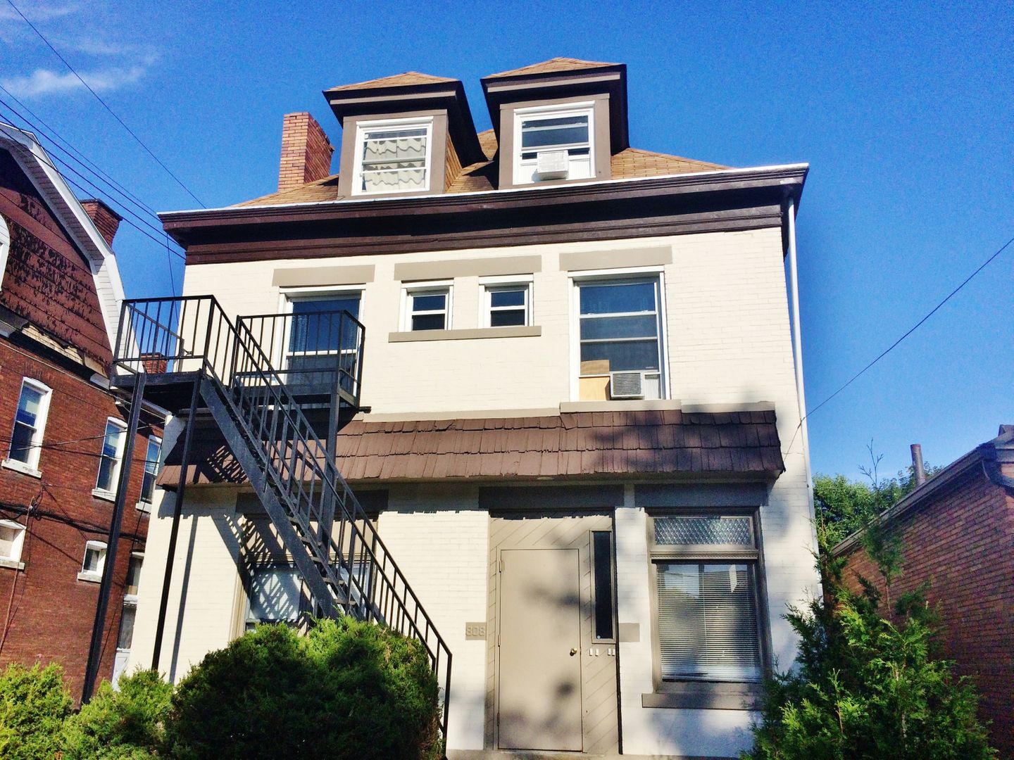 Pittsburgh Apartment: 808 Portland St