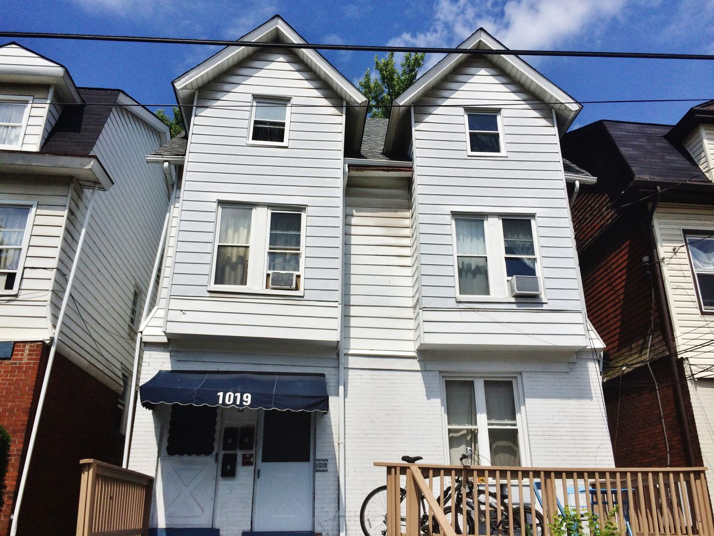 Pittsburgh Apartment: 1019 Mellon Street