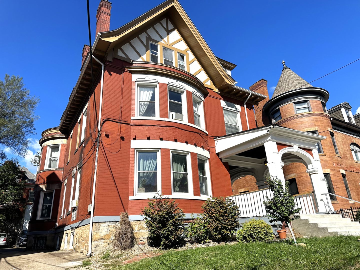 Pittsburgh Apartment: 358 South Negley Ave.