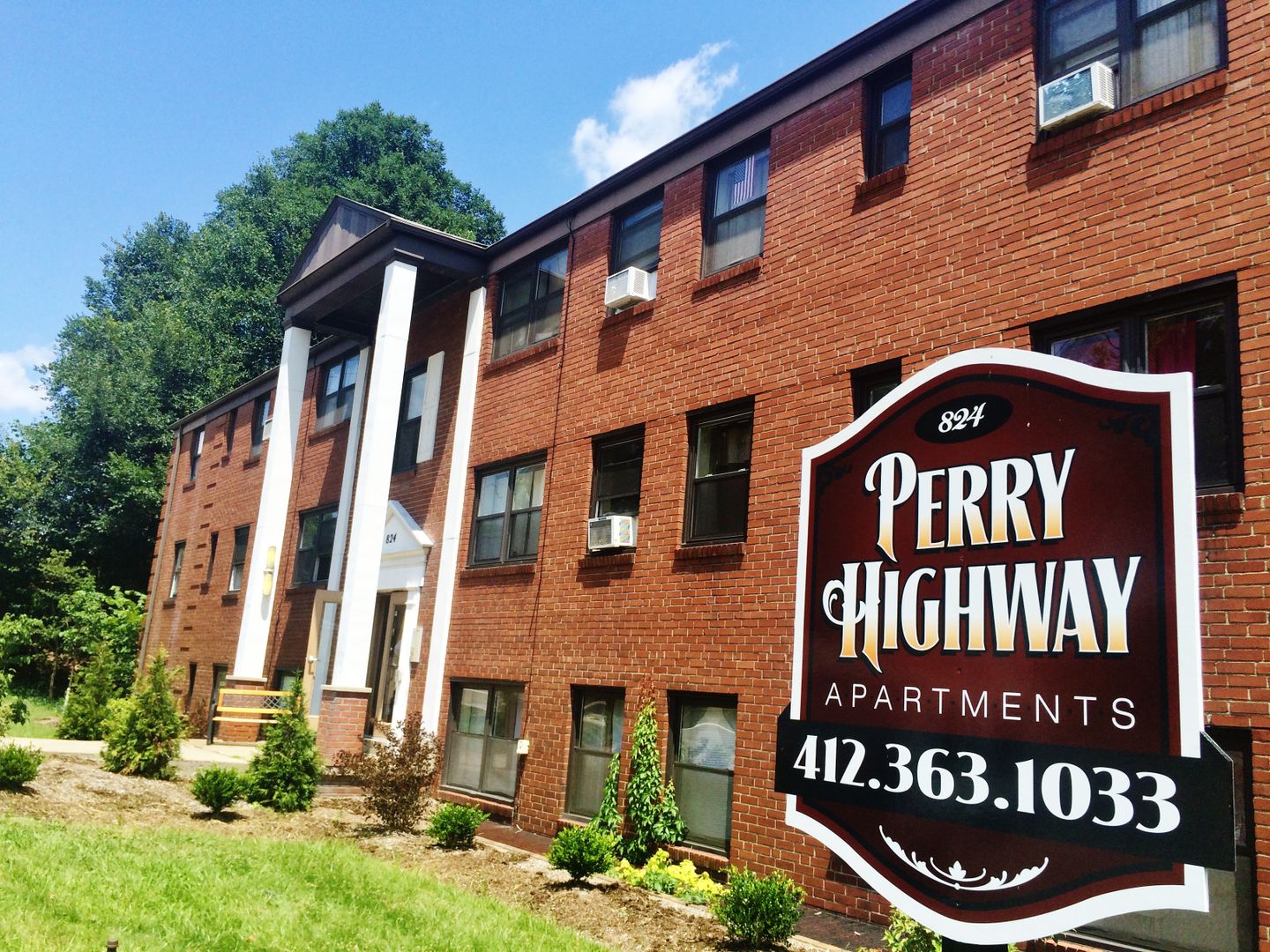 Pittsburgh Apartment: 824 Perry Highway