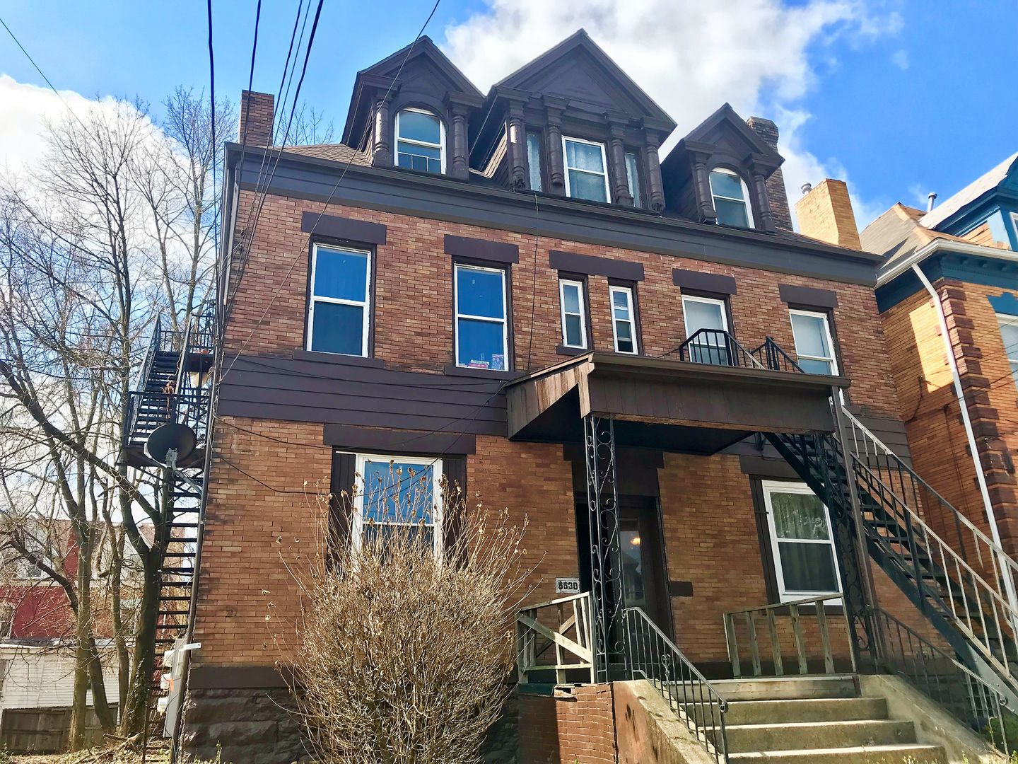Pittsburgh Apartment: 5530 Black Street