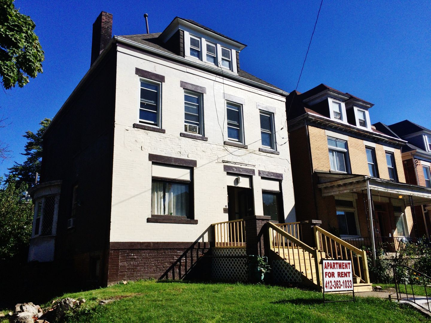 Pittsburgh Apartment: 726 North St. Clair Street