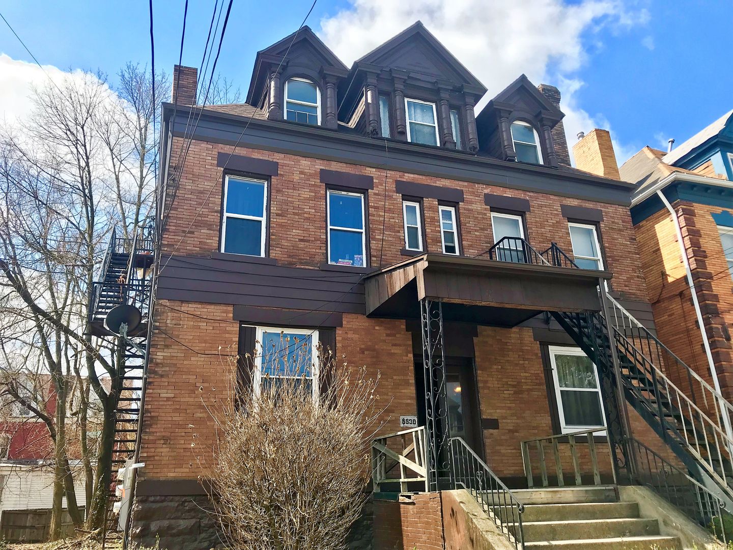 Pittsburgh Apartment: 5530 Black Street