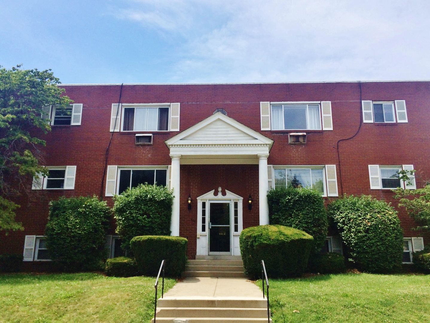 Pittsburgh Apartment: 304 South Winebiddle Street