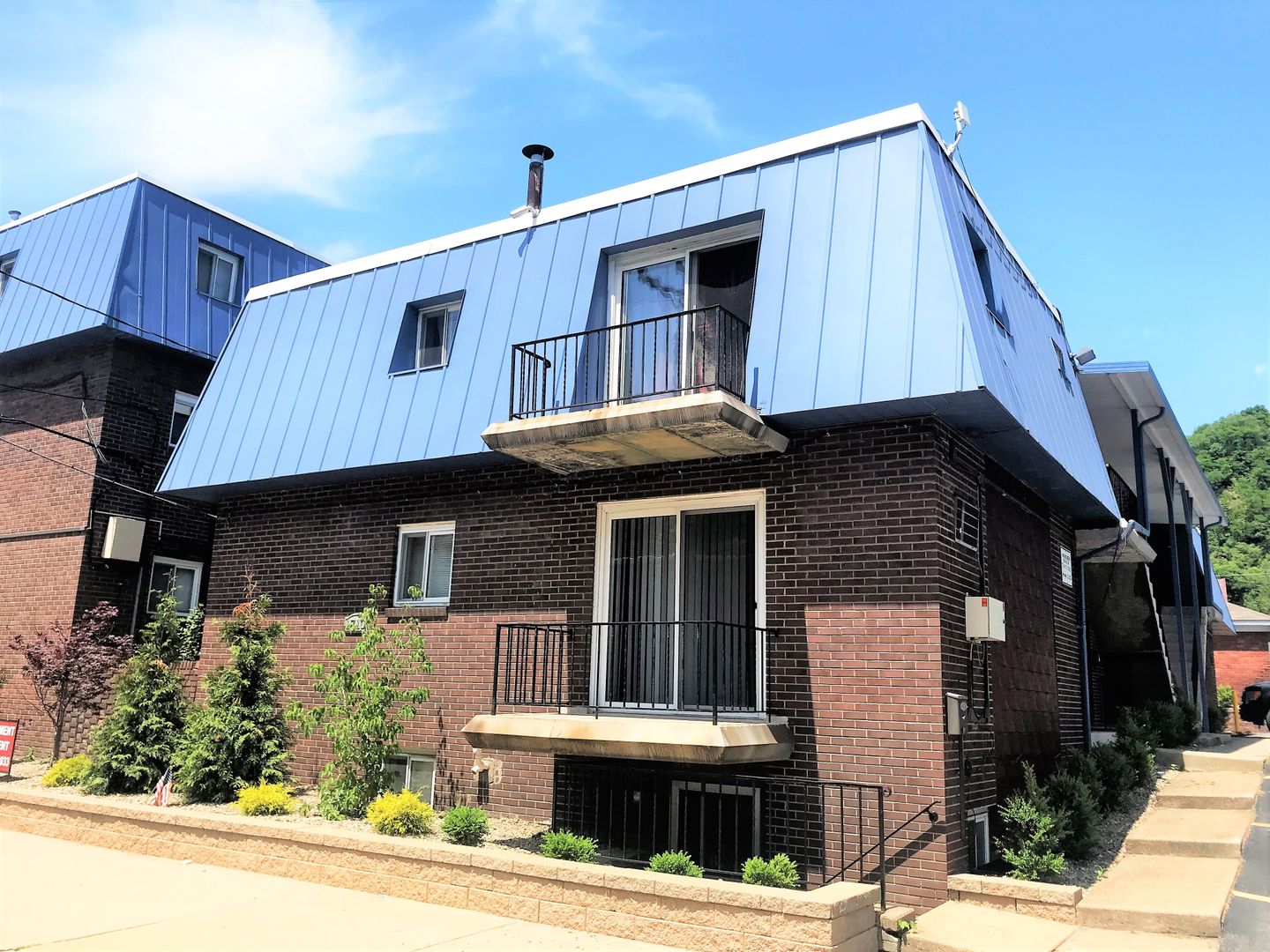 Pittsburgh Apartment: 1710 Main Street