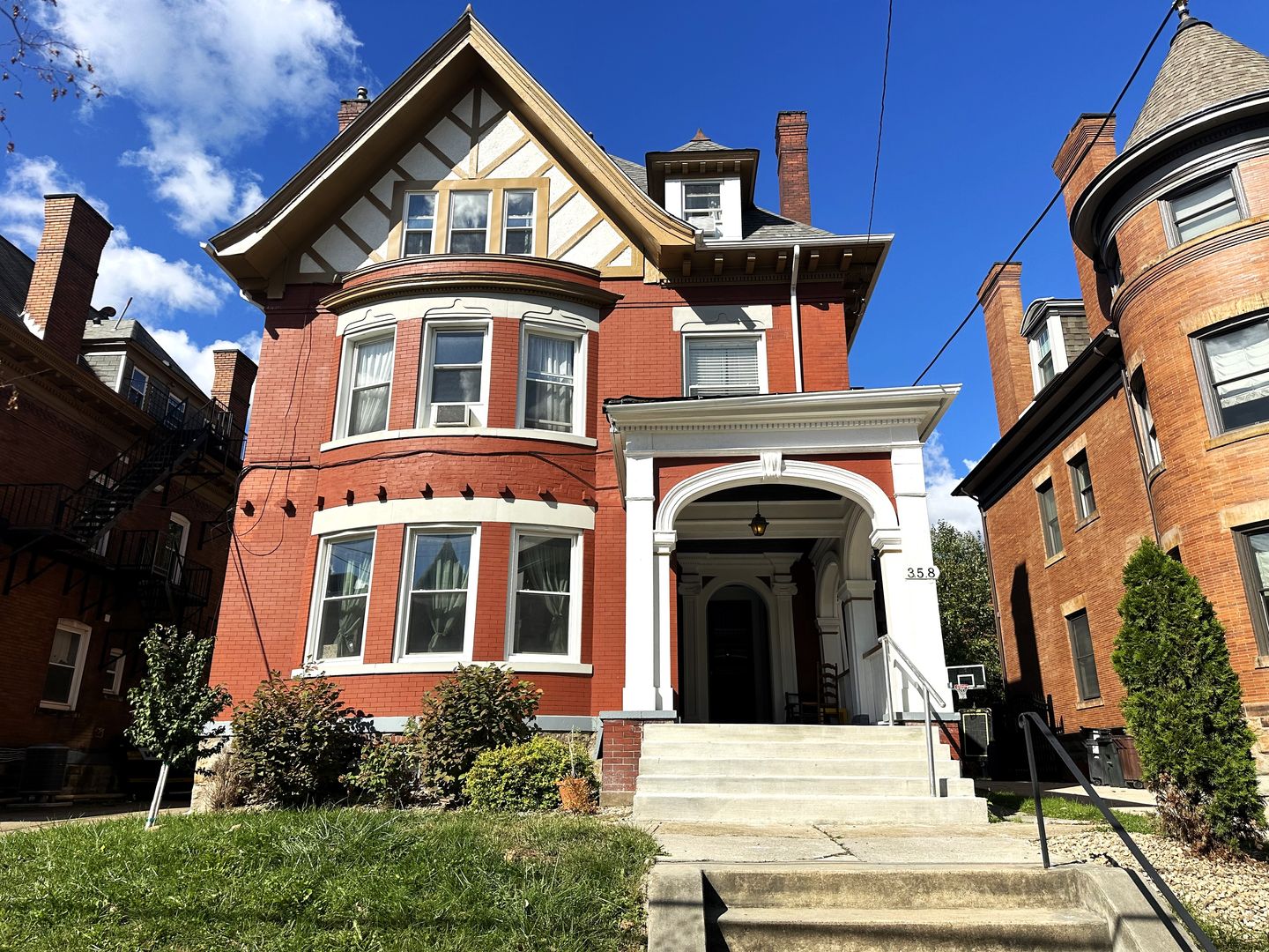 Pittsburgh Apartment: 358 South Negley Ave.