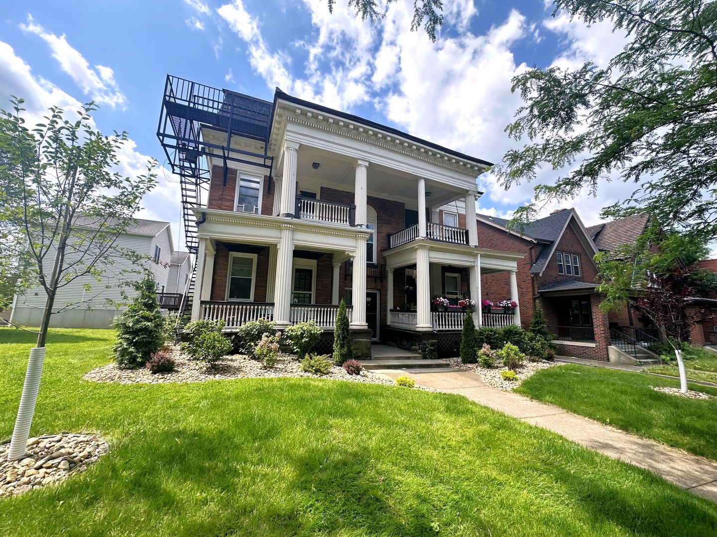 Pittsburgh Apartment: 5622 Stanton Ave.