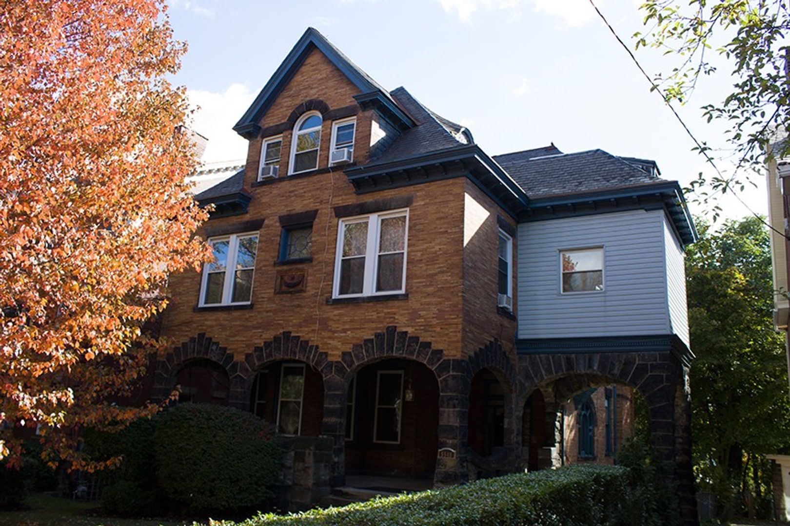 Pittsburgh Apartment: 5548 Forbes Ave.