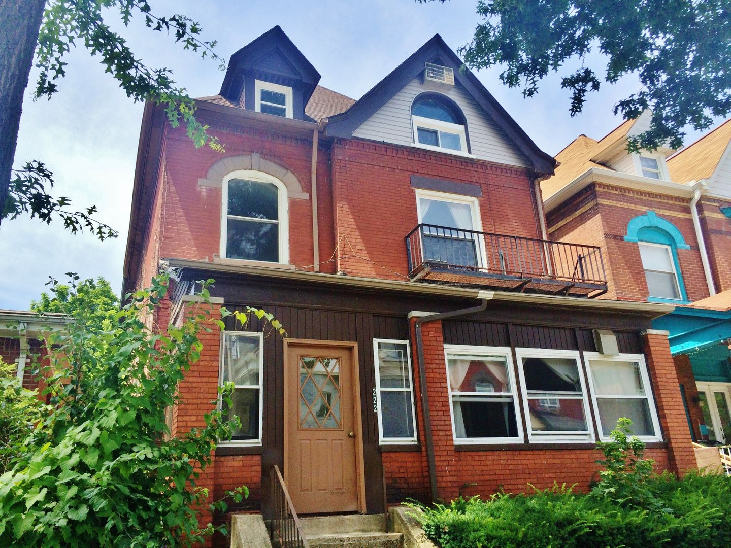 Pittsburgh Apartment: 222 South St. Clair Street