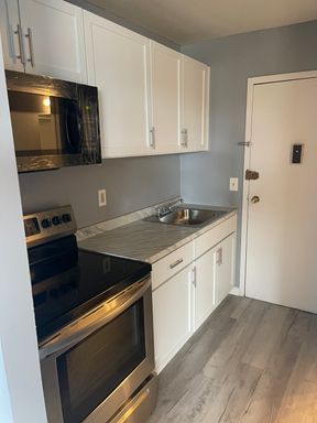 Remodeled studio – photo 1