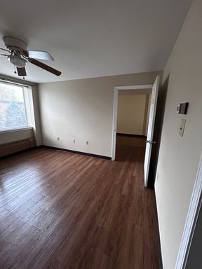 Unfurnished One Bedroom Apartment including utilities