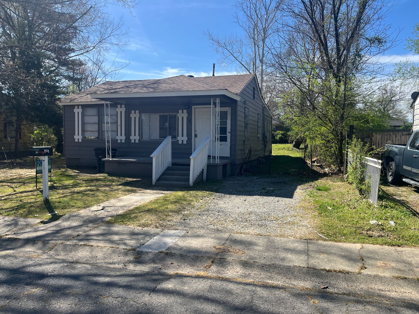 Jacksonville House: 127 Joiner Avenue