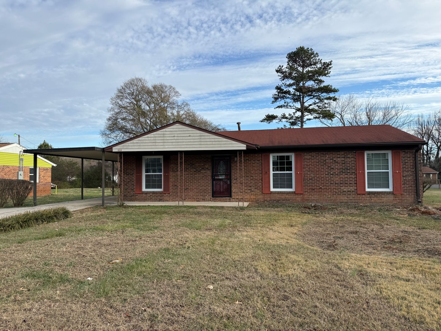 Charlotte House: 633 Milan Rd E