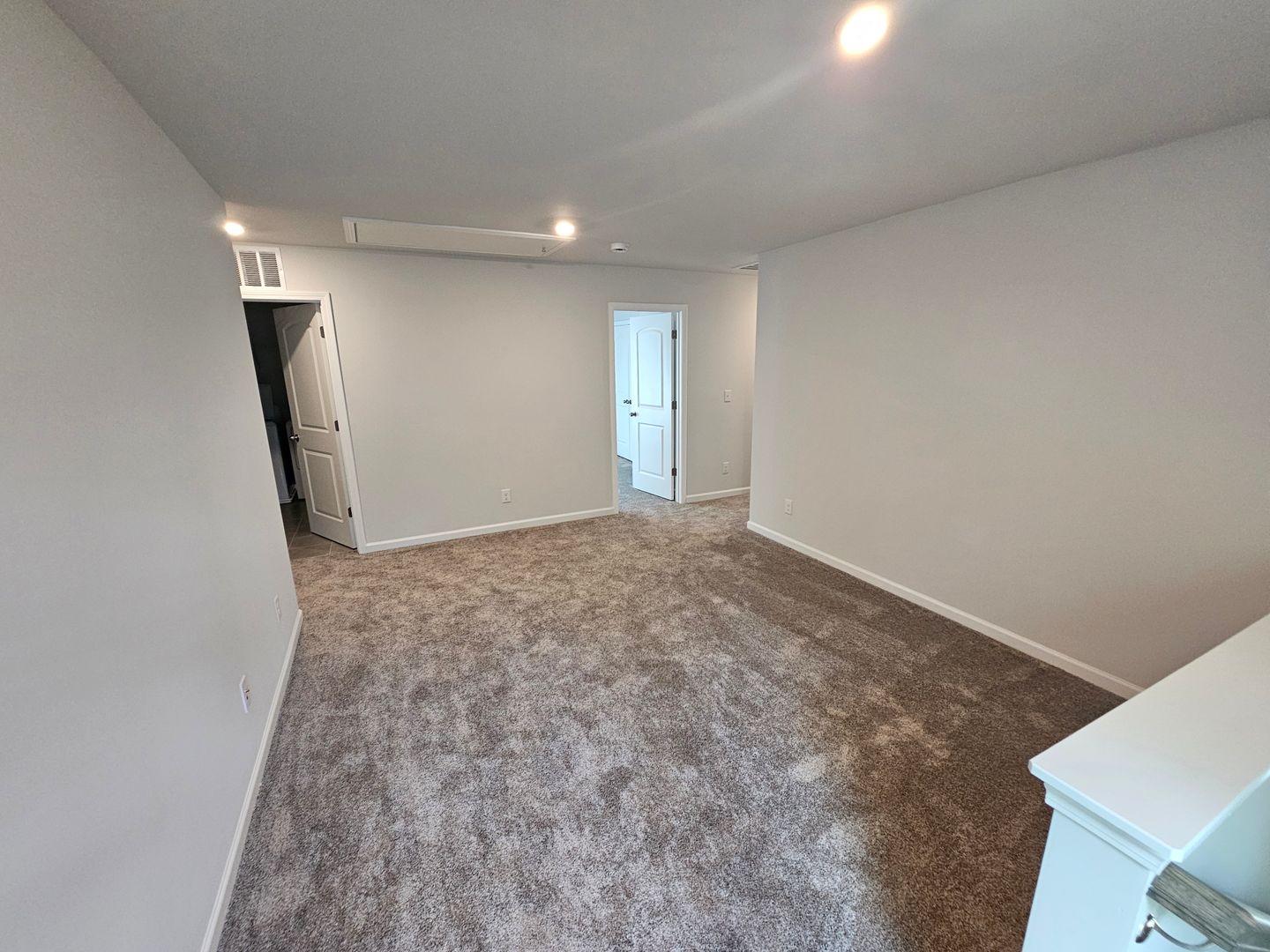 Charlotte House: 2109 Strawberry Patch st