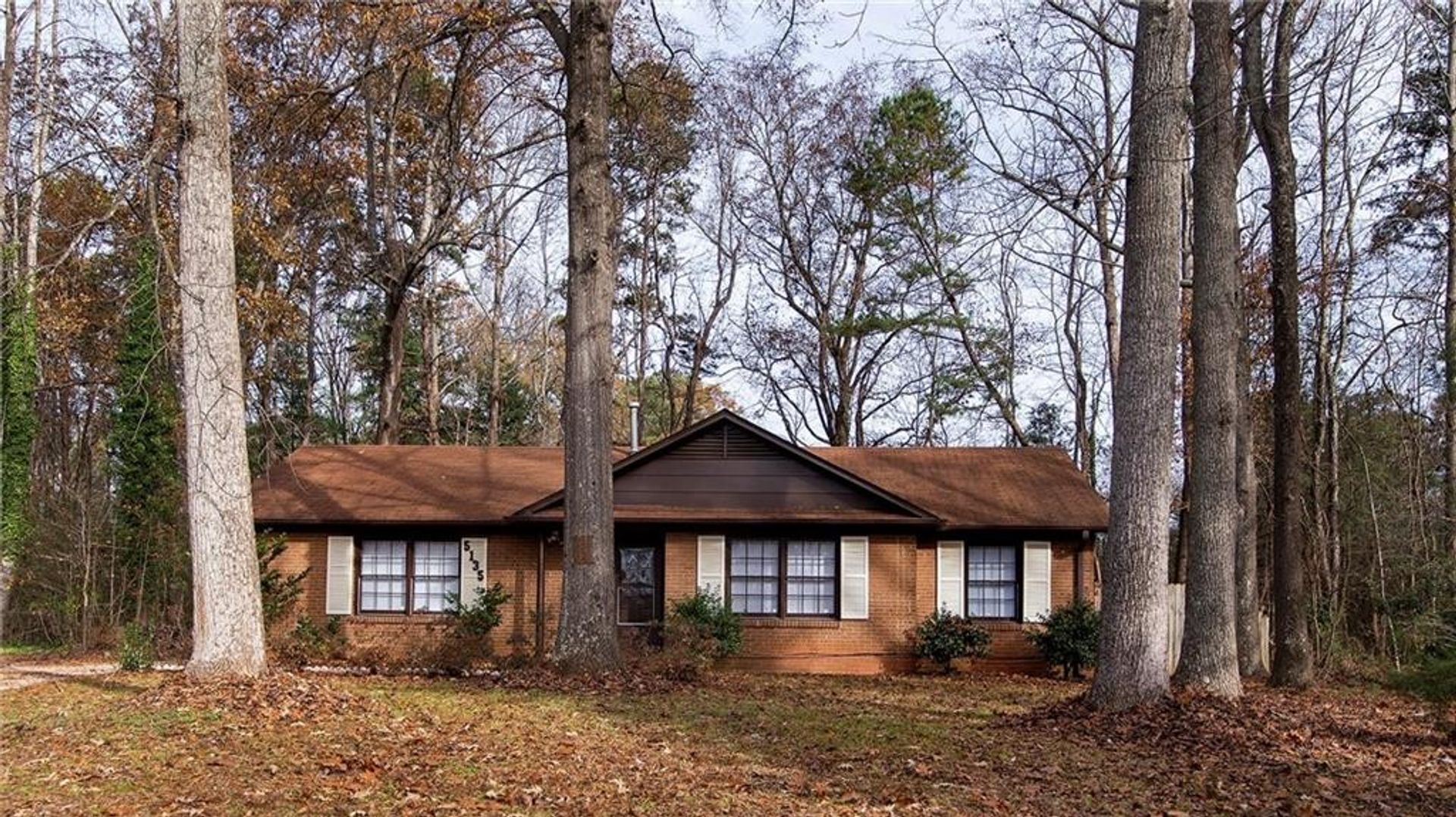 Charlotte House: 5135 Delivau Dr