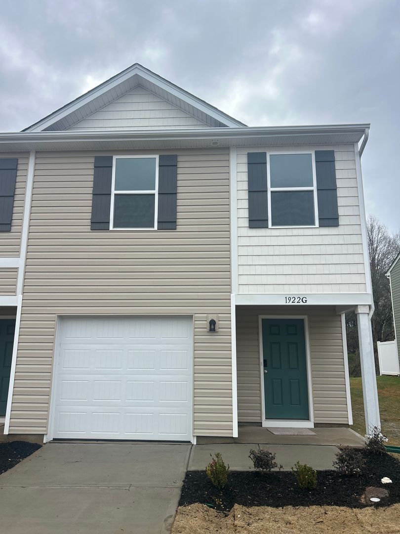 Newton House: 1922G  Tranquility Cir