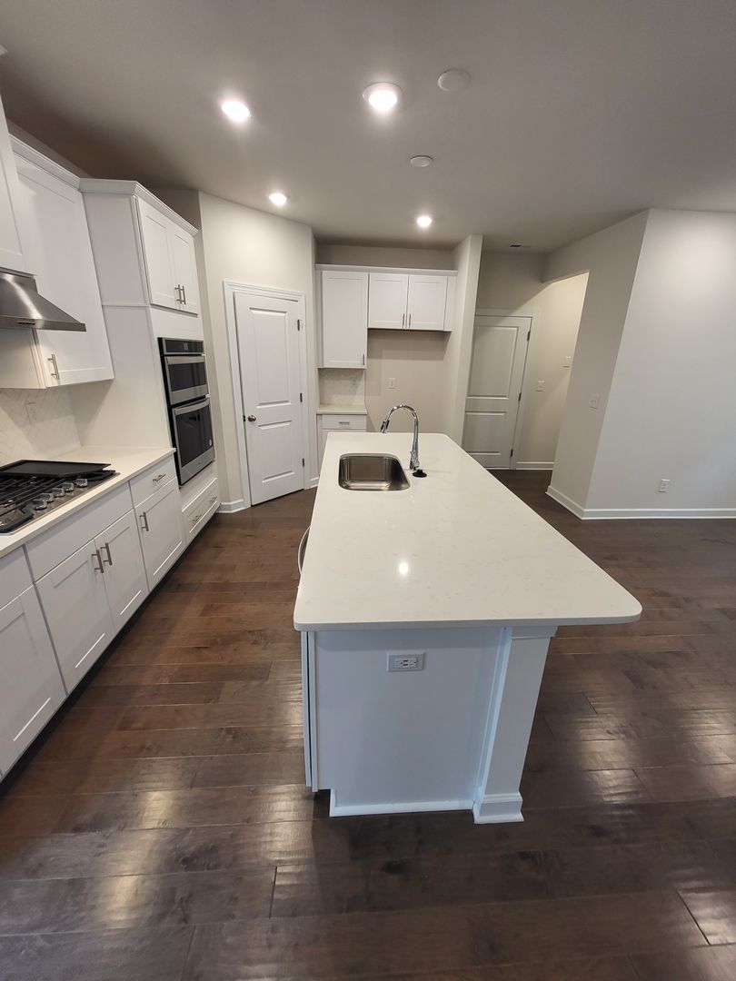 Pineville House: 465 Cranford Dr
