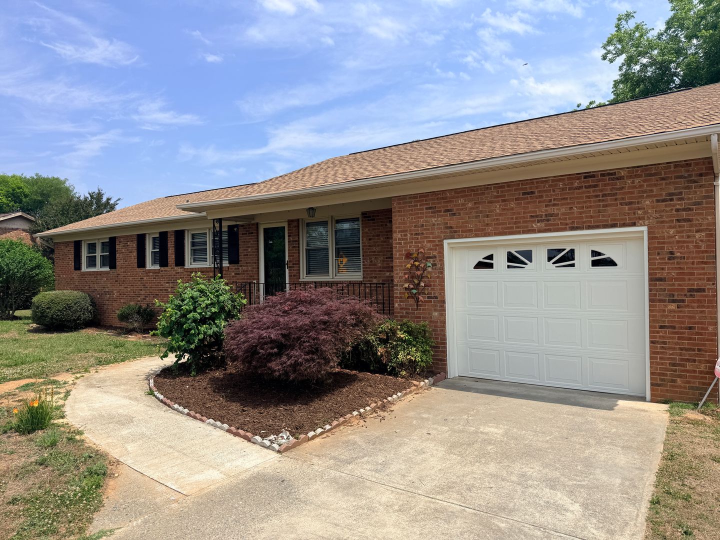 Concord House: 400 Pitts School Rd NW