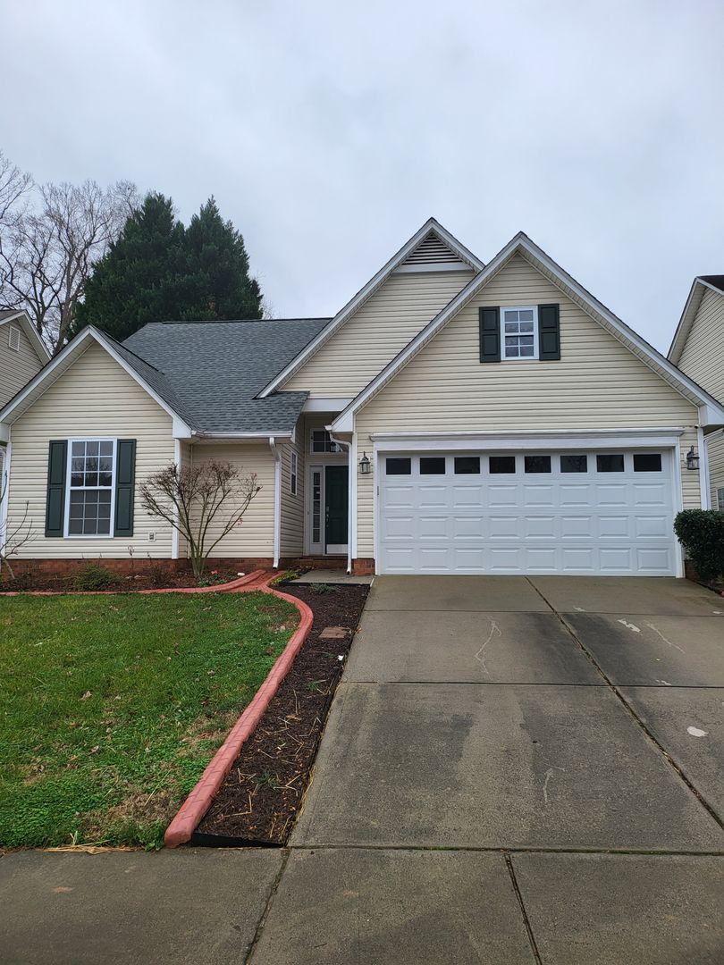 Charlotte House: 6532 Mallard Park Dr